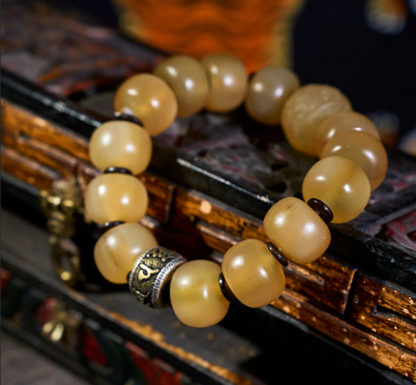 COURAGEOUS SPIRIT YAK HORN BRACELET BY KAILASH ENERGY